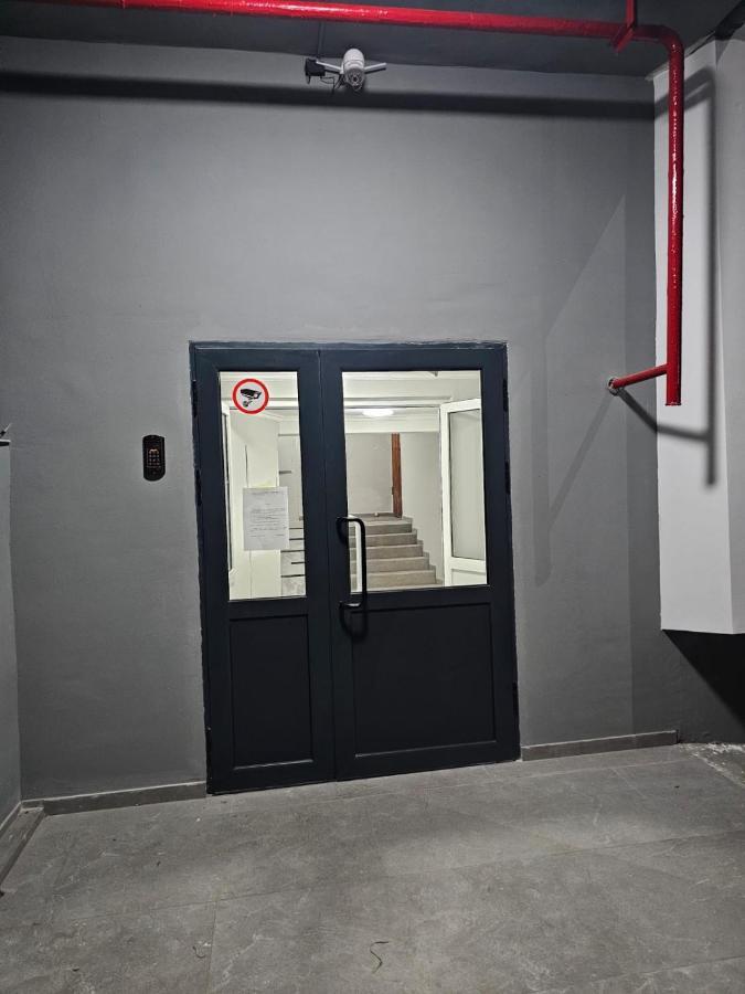 Apartment On Constantin Negruzzi Chisinau Ngoại thất bức ảnh